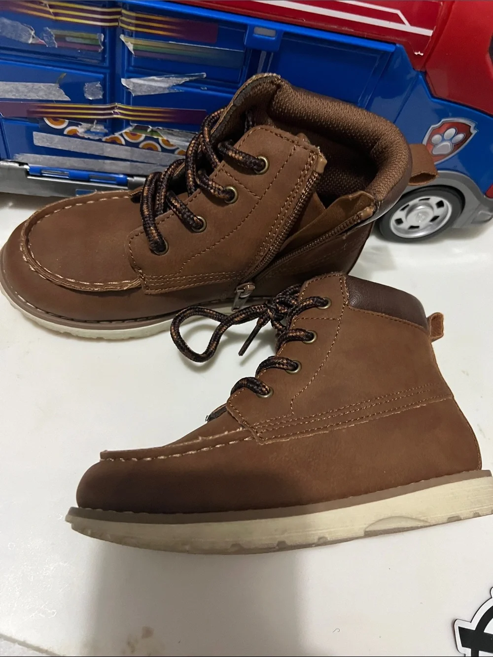 Old Navy Brown Lace-Up Kids Boots